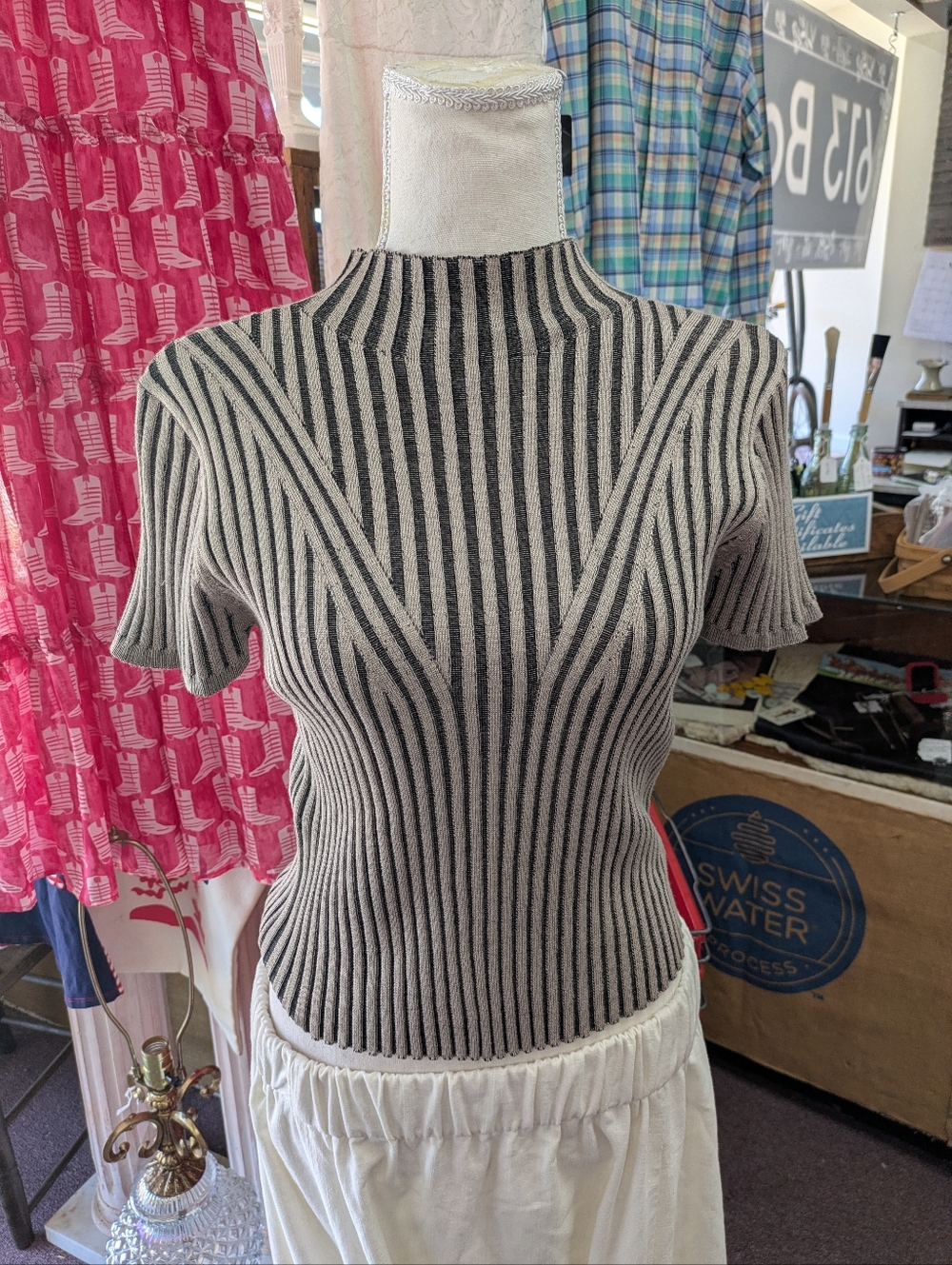 NWT No Comment 1990s Y2K Ribbed Short-Sleeve Mock Neck Top
